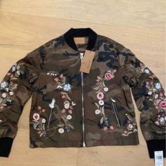 Camo Embroidered Jacket - Picture 5 of 7